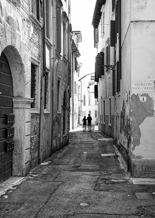 Street Walking, Verona